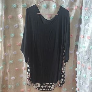 Black Plus-Size Layered Hem Tunic Top